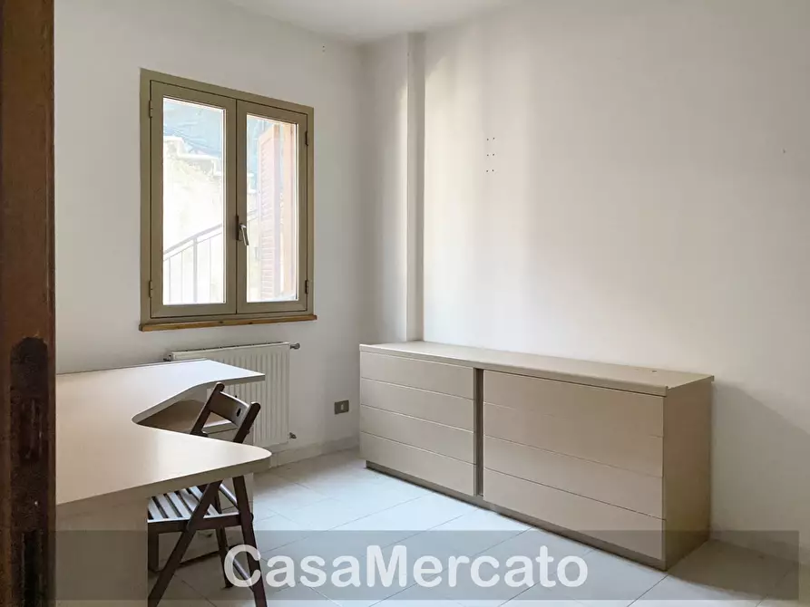 Immagine 11 di Trilocale in vendita  in via Ariccia a Rocca Di Papa