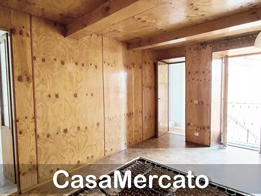 Immagine 12 di Trilocale in vendita  a Rocca Di Papa