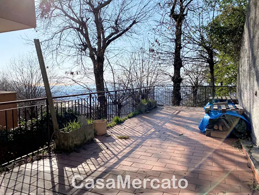 Immagine 15 di Trilocale in vendita  in via Ariccia a Rocca Di Papa