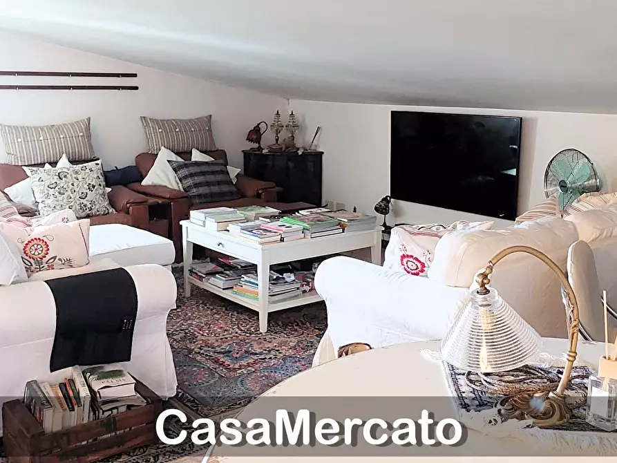 Immagine 3 di Attico in vendita  in Via San Carlo Borromeo a Rocca Di Papa