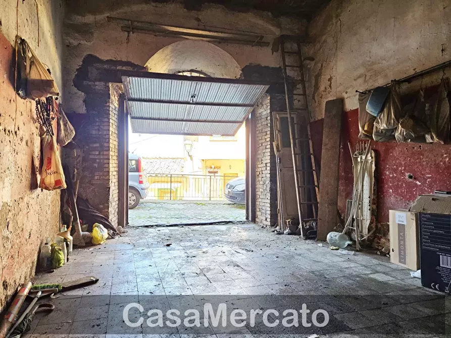 Immagine 1 di Garage in vendita  in Via Stefano De Rossi a Rocca Di Papa