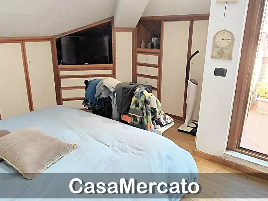 Immagine 11 di Attico in vendita  a Rocca Di Papa