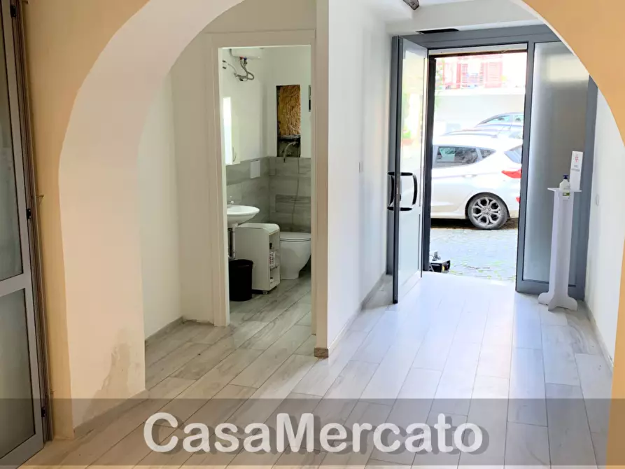 Immagine 8 di Garage in vendita  in Piazza Manin a Marino