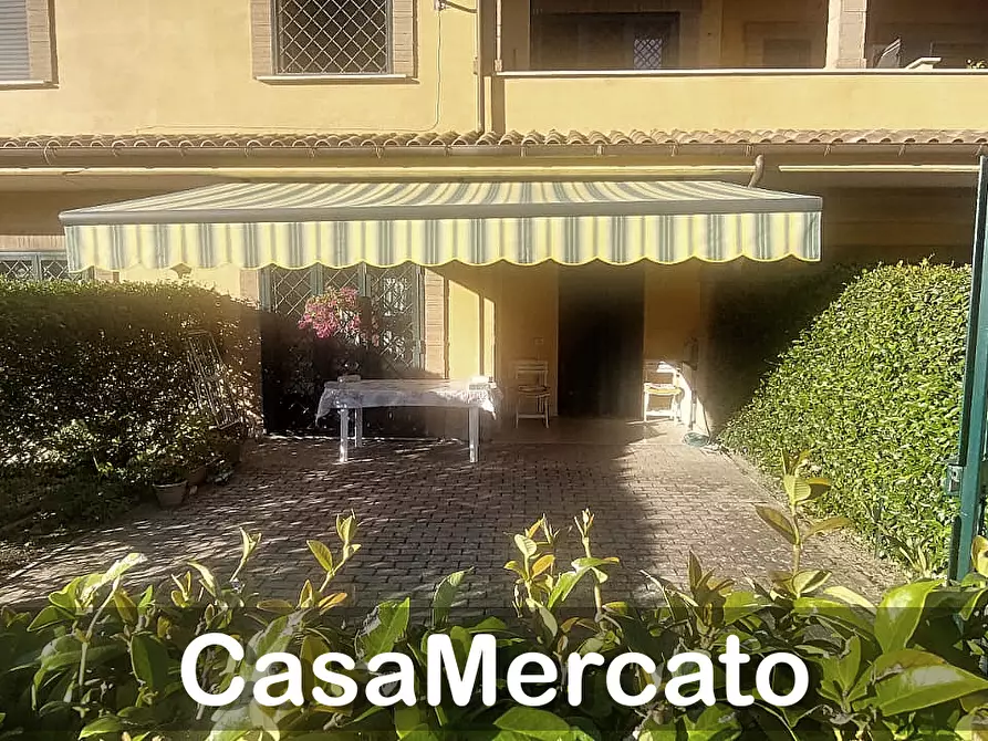 Immagine 2 di Bilocale in vendita  a Rocca Di Papa