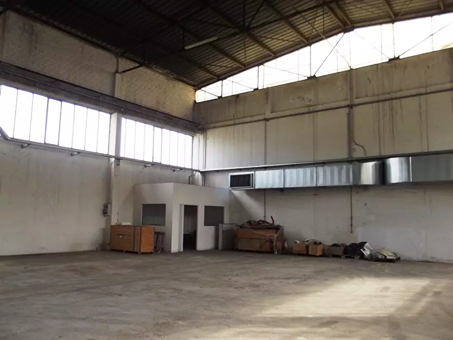 Immagine 28 di Capannone industriale in vendita  a Acquaviva Picena