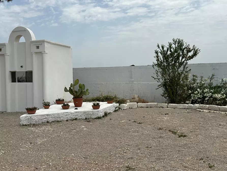 Immagine 30 di Casa vacanze in vendita  a Pulsano