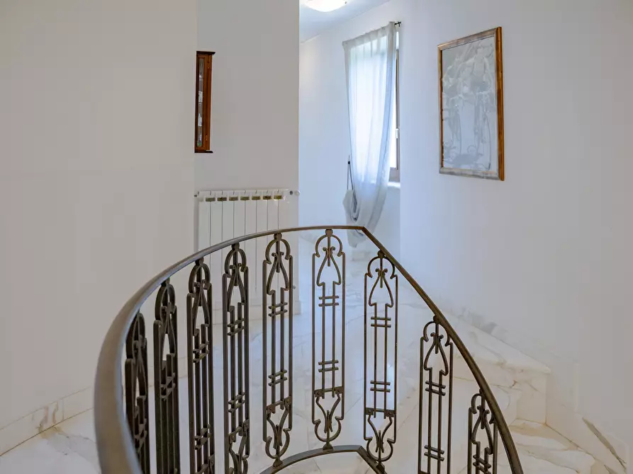 Immagine 40 di Casa indipendente in vendita  a Sarzana