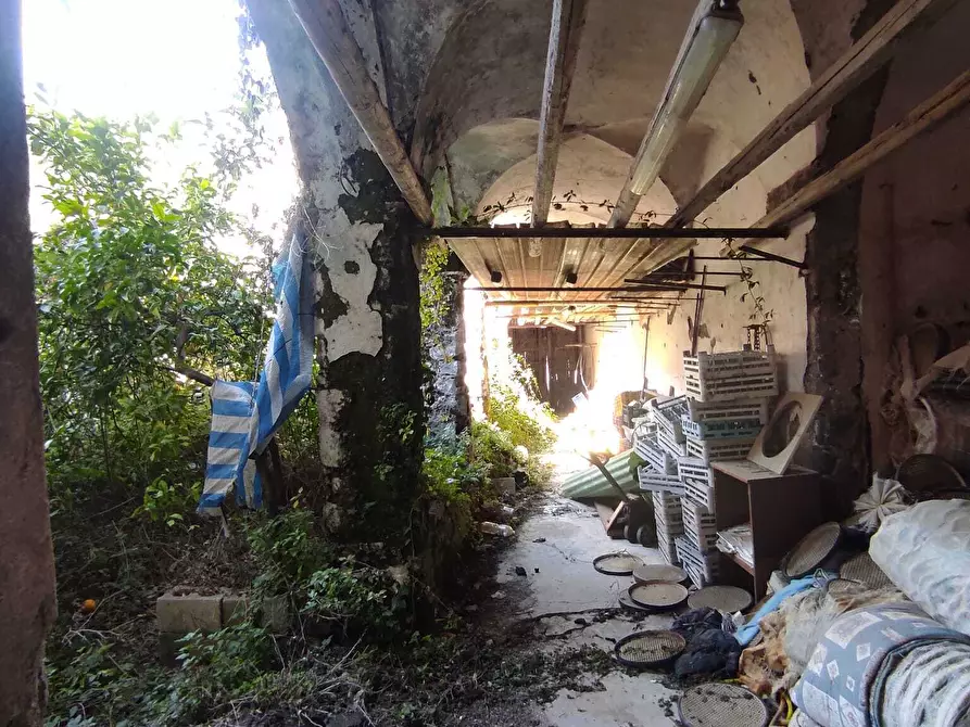 Immagine 26 di Palazzo in vendita  a Fisciano