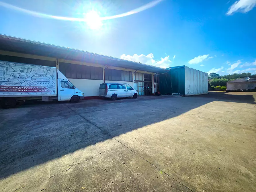 Immagine 7 di Capannone industriale in vendita  a Roma