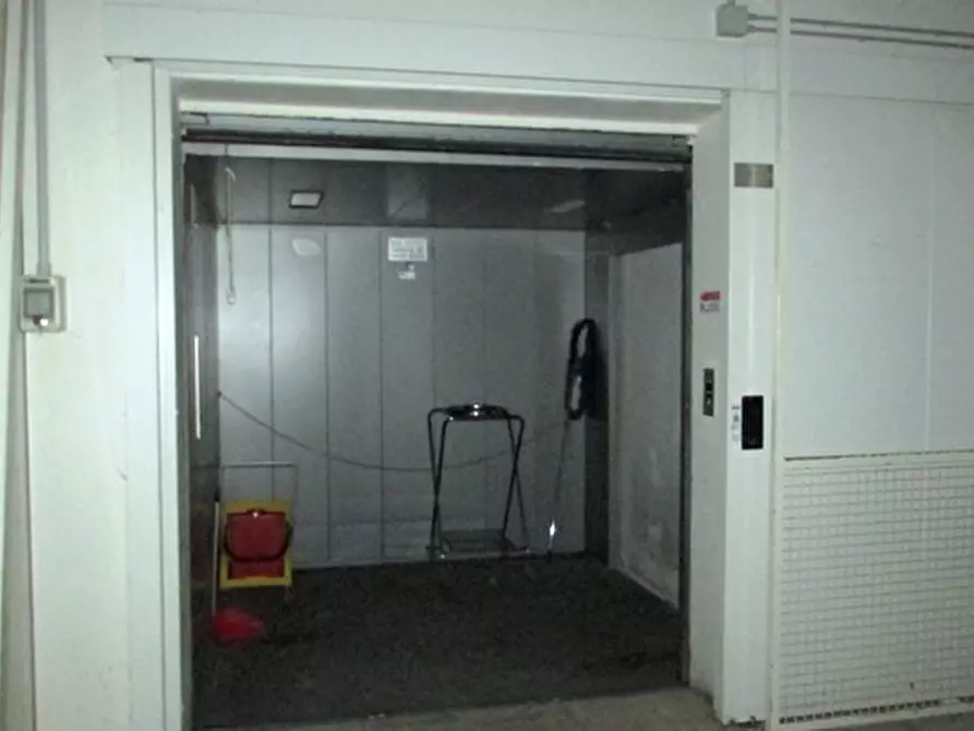 Immagine 51 di Capannone industriale in affitto  in Via Leonardo Da Vinci a San Benedetto Del Tronto