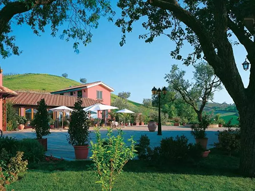 Immagine 2 di Albergo/B&B/Residence in vendita  a Ripatransone