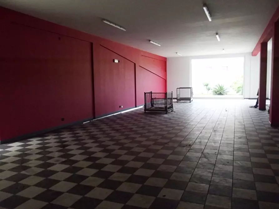 Immagine 13 di Capannone industriale in affitto  a Acquaviva Picena