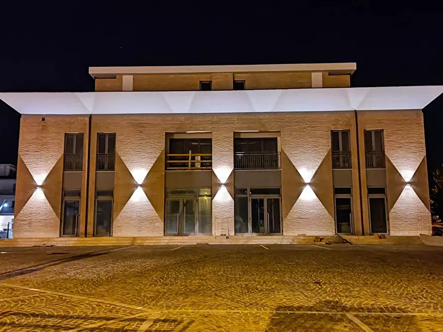 Immagine 2 di Palazzo in vendita  a Spinetoli