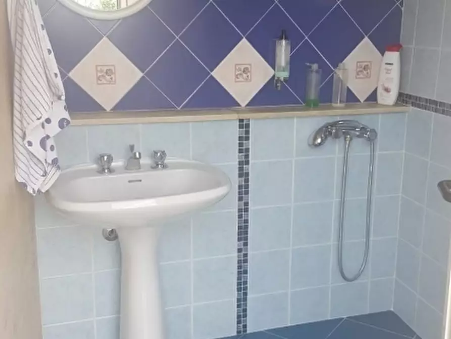 Immagine 35 di Villa in vendita  a Tortoreto