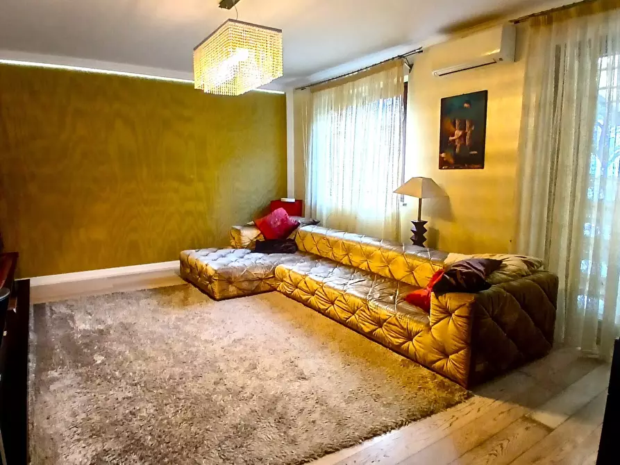 Immagine 17 di Casa indipendente in vendita  a San Benedetto Del Tronto