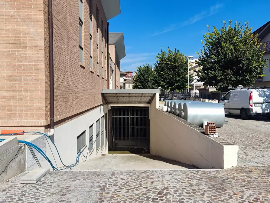 Immagine 7 di Palazzo in vendita  a Spinetoli