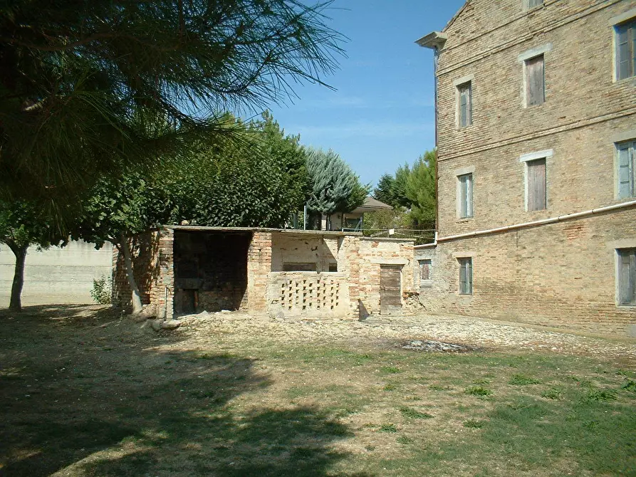 Immagine 10 di Casa indipendente in vendita  a Fermo