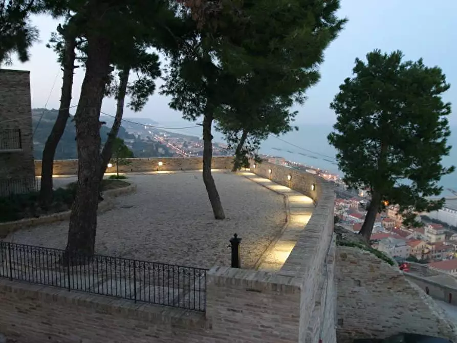 Immagine 16 di Attività commerciale in vendita  a Cupra Marittima