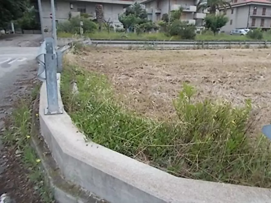 Immagine 5 di Terreno industriale in affitto  a Ripatransone