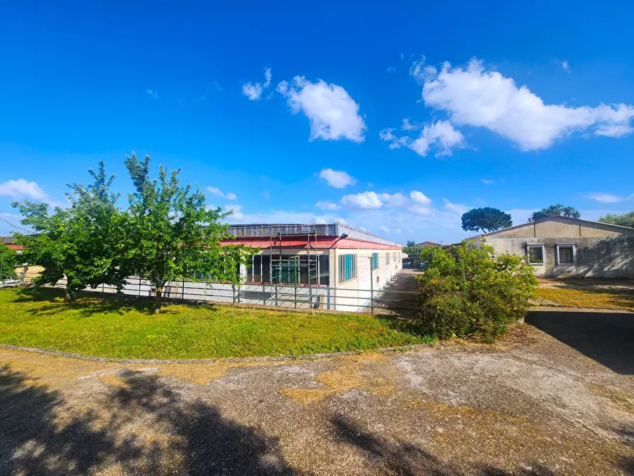 Immagine 18 di Capannone industriale in vendita  a Roma