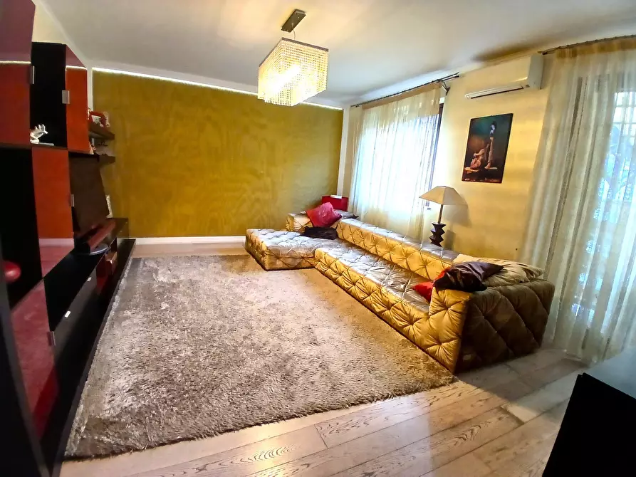 Immagine 18 di Casa indipendente in vendita  a San Benedetto Del Tronto