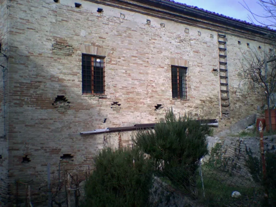 Immagine 19 di Laboratorio in vendita  a Montegiorgio