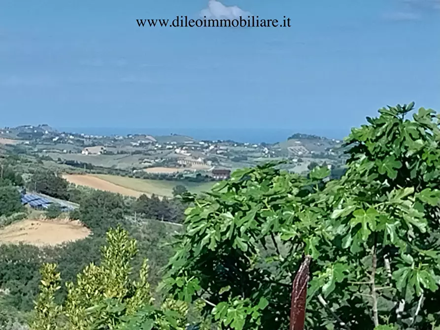 Immagine 8 di Casa indipendente in vendita  a Castorano