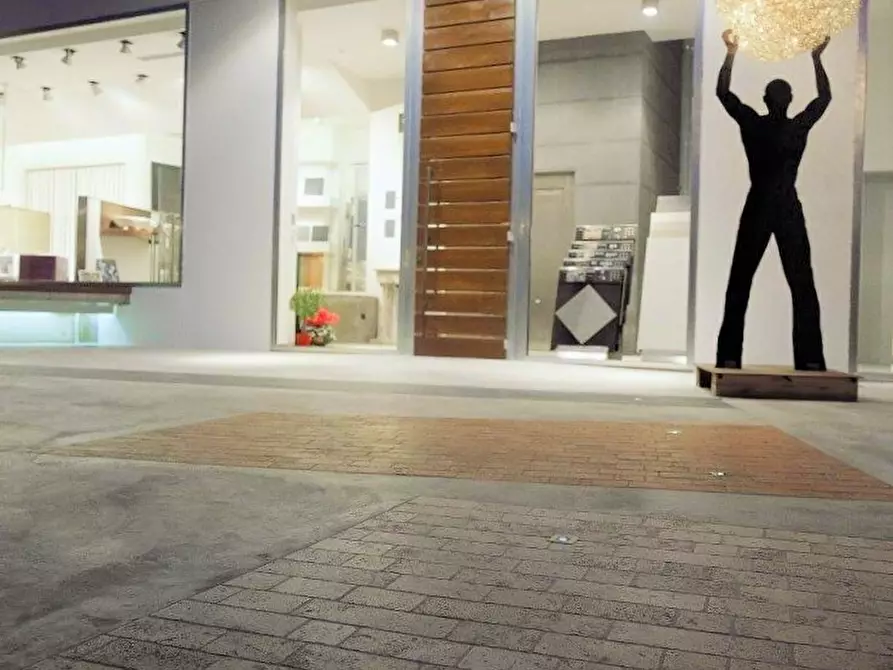 Immagine 29 di Locale commerciale in vendita  a Spinetoli