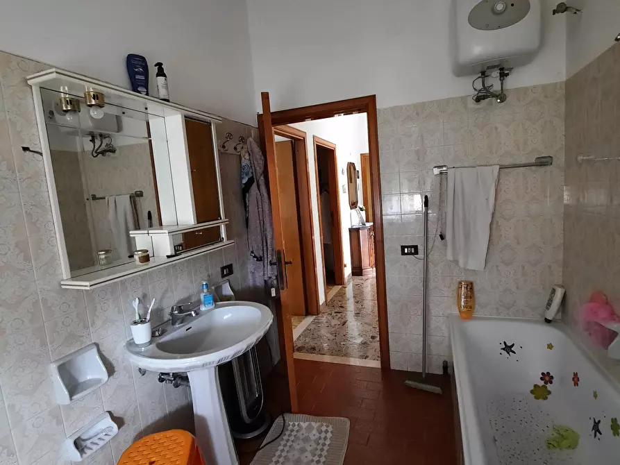 Immagine 33 di Casa indipendente in vendita  a Ripatransone