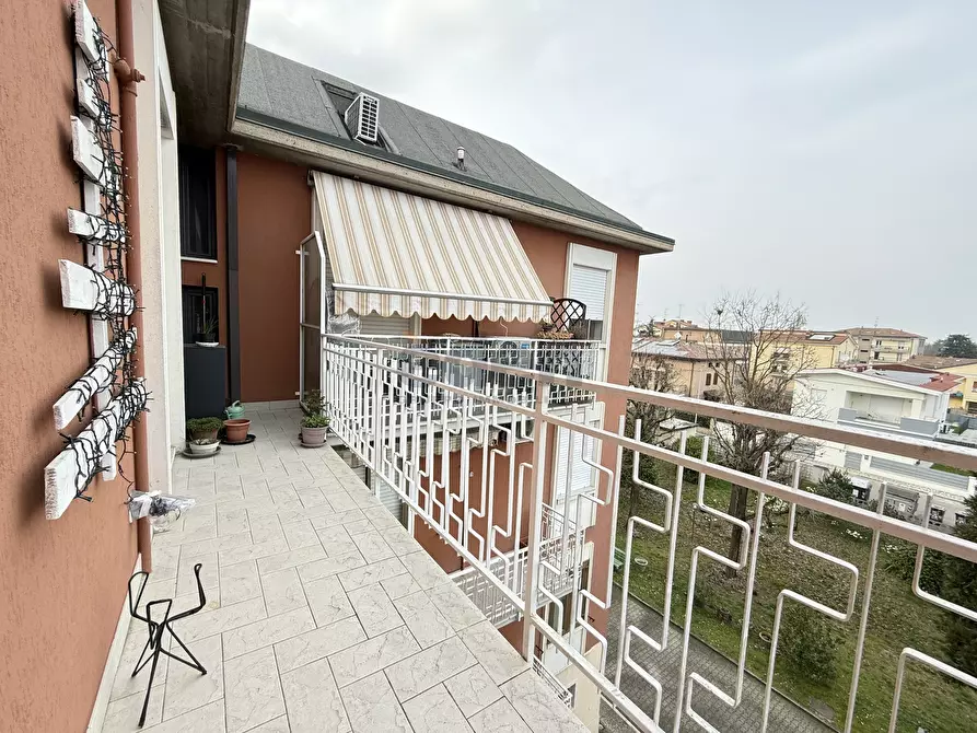 Immagine 22 di Quadrilocale in vendita  in Via Degli Alpini 34 a Modena