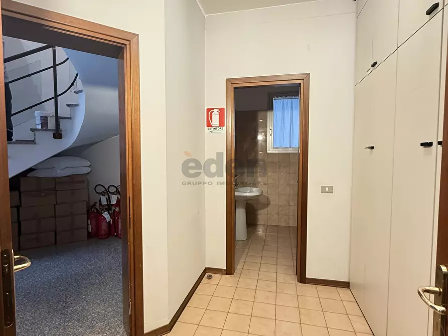 Immagine 17 di Ufficio in affitto  in Via Vittorio Bottego 49 a Modena