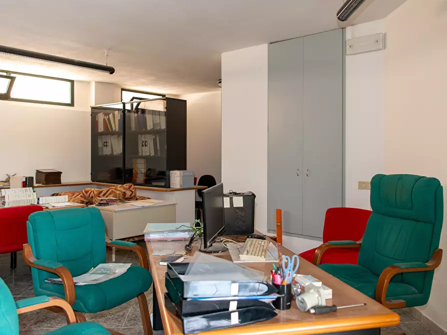 Immagine 7 di Ufficio in vendita  a Sinnai