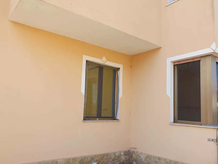 Immagine 25 di Locale commerciale in vendita  a Senorbì