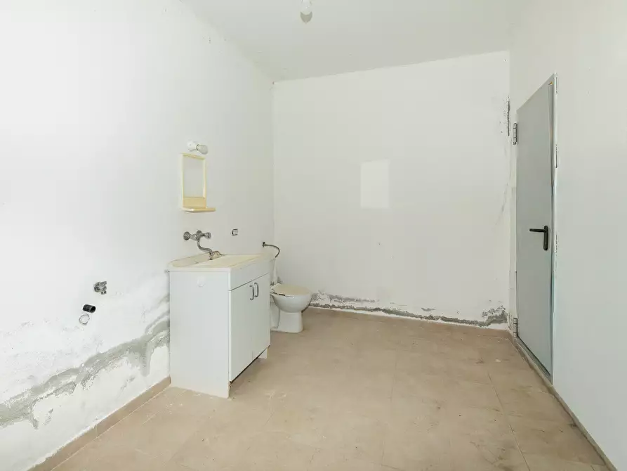 Immagine 46 di Villa in vendita  a Soleminis