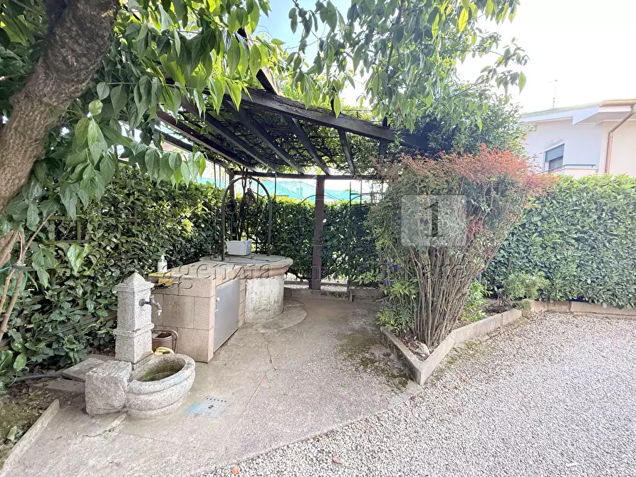 Immagine 41 di Appartamento in vendita  in Via IV Novembre 4 a Grisignano Di Zocco