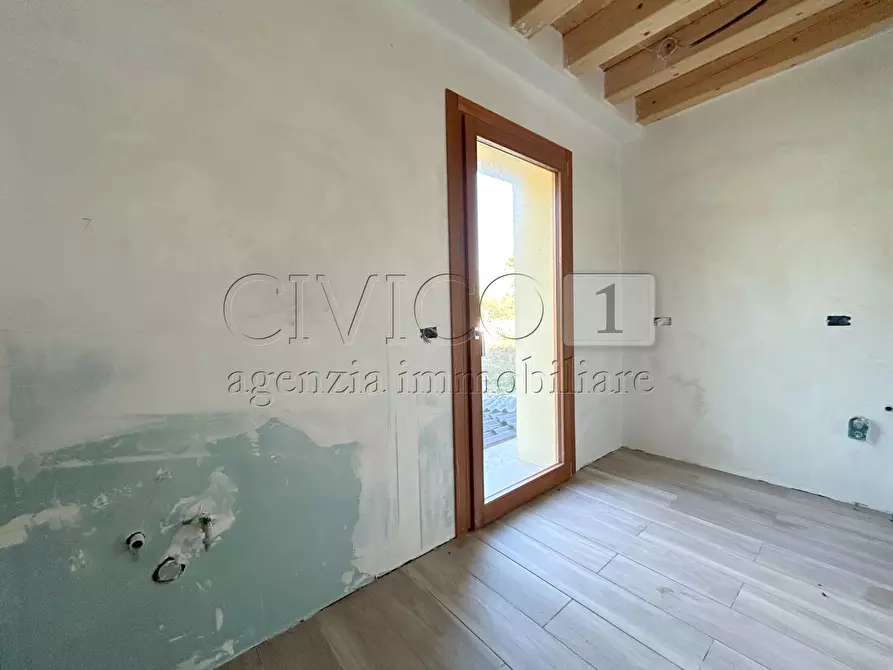 Immagine 12 di Villa in vendita  in Via Malamocco 76 a Venezia
