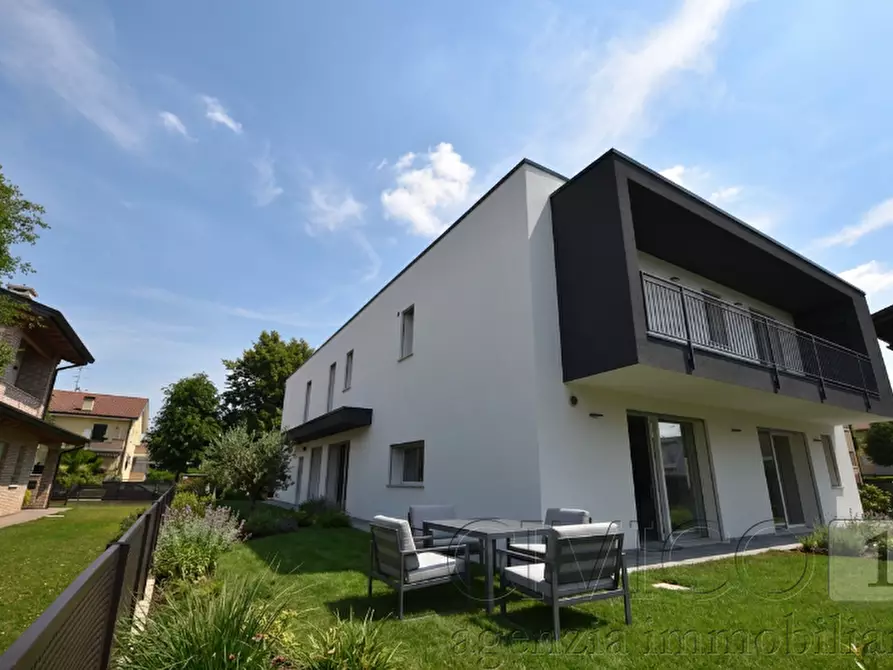 Immagine 2 di Casa trifamiliare in vendita  in Via de' Menabuoi a Curtarolo