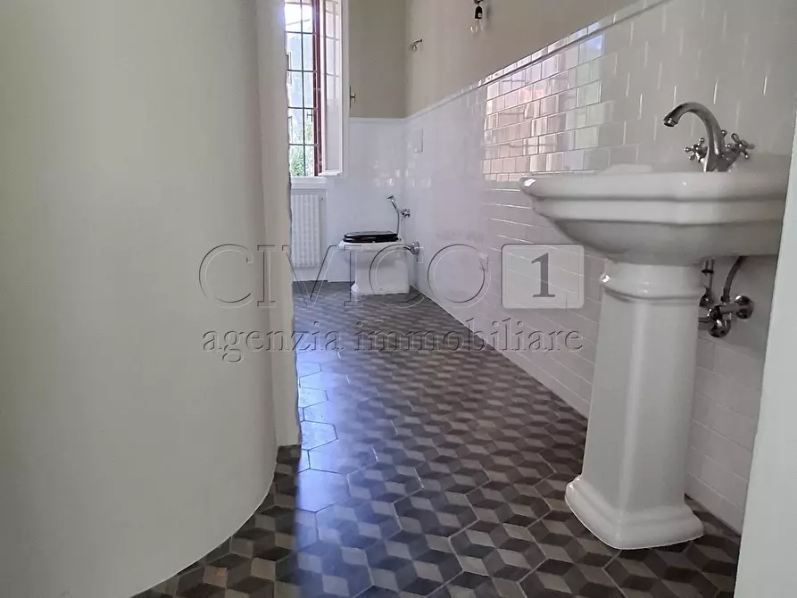 Immagine 27 di Villa in vendita  in Viale Scalabrini a Bassano Del Grappa