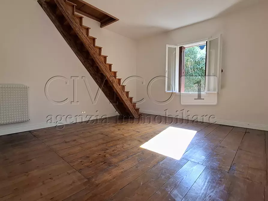 Immagine 34 di Villa in vendita  in Viale Scalabrini a Bassano Del Grappa