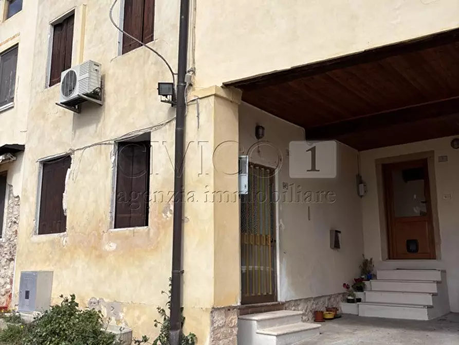 Immagine 17 di Porzione di casa in vendita  in Via Brojo 10 a Longare