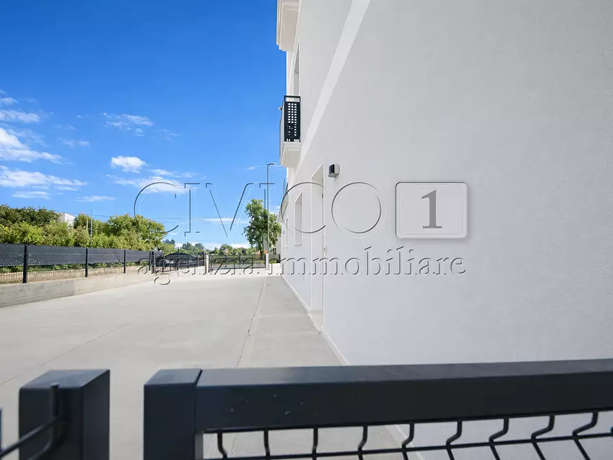 Immagine 4 di Casa bifamiliare in vendita  in Via Ponte 56 a Castegnero