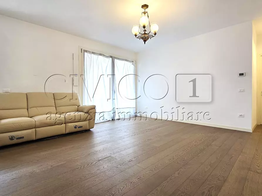Immagine 1 di Appartamento in vendita  in Via Domenico Meschinelli 71 a Vicenza
