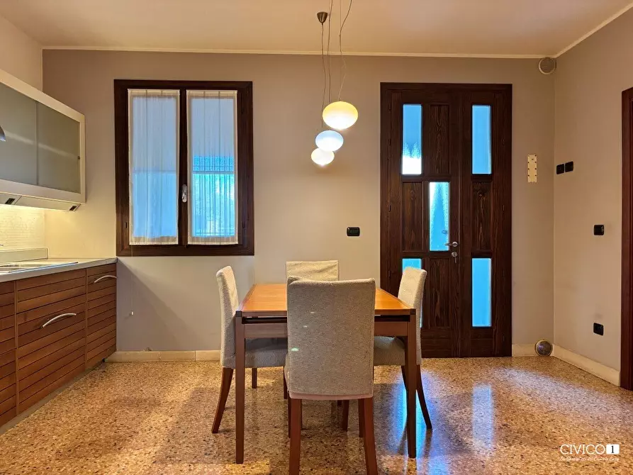 Immagine 8 di Porzione di casa in vendita  in Via Ore 7 a Barbarano Mossano