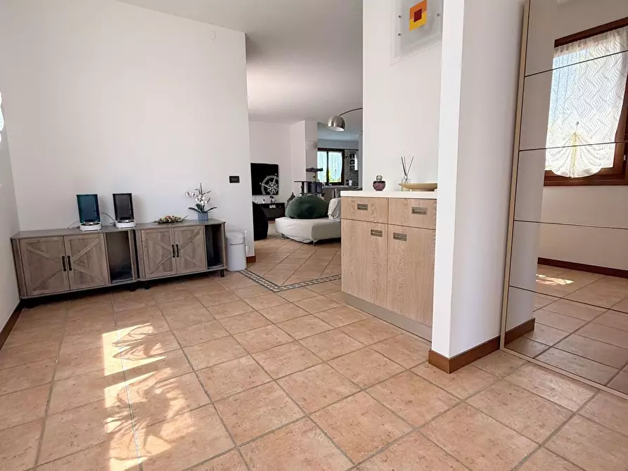 Immagine 6 di Casa bifamiliare in vendita  in Via Marconi 109 a Torri Di Quartesolo