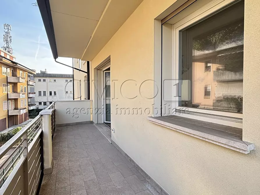 Immagine 12 di Appartamento in vendita  in Via Domenico Meschinelli 71 a Vicenza