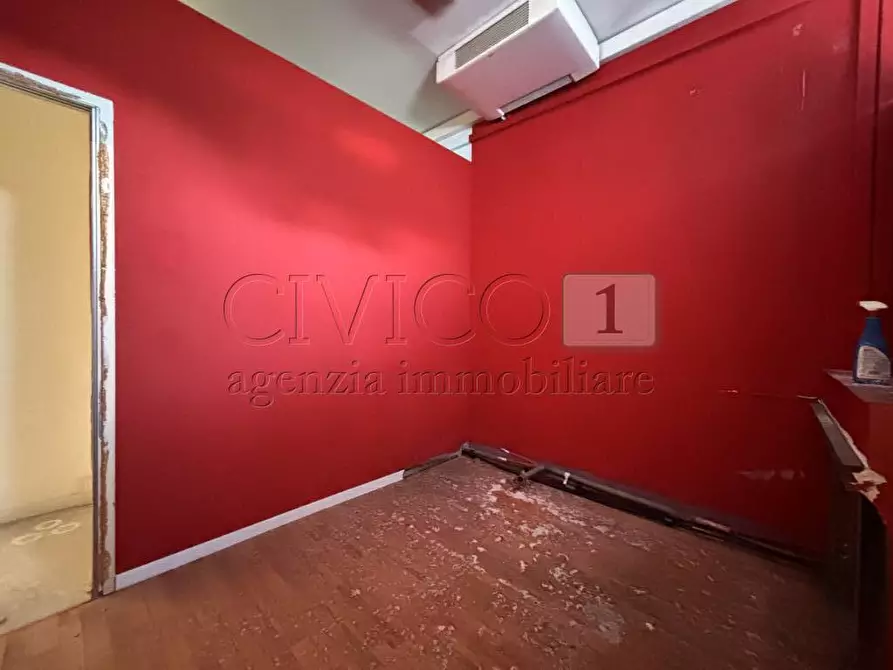 Immagine 11 di Locale commerciale in vendita  in Via Alcide De Gasperi 31 a Barbarano Mossano