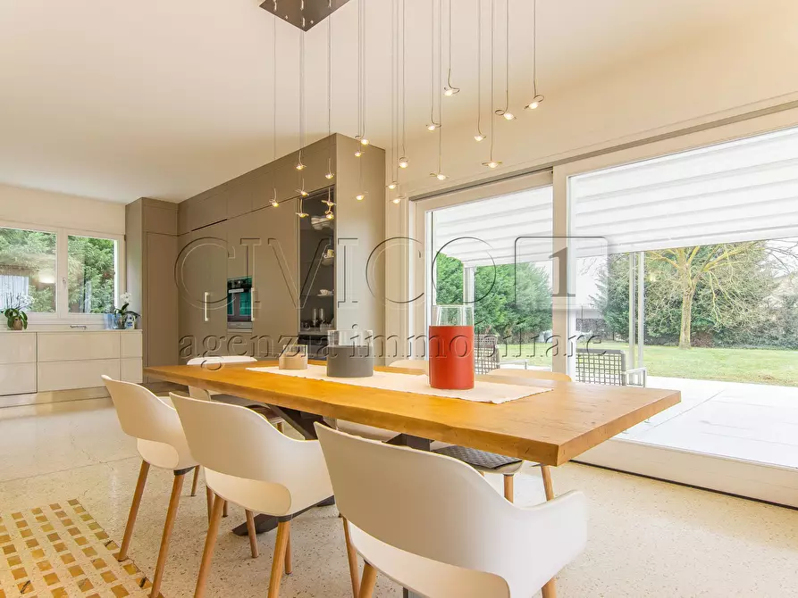 Immagine 2 di Casa bifamiliare in vendita  a Vicenza