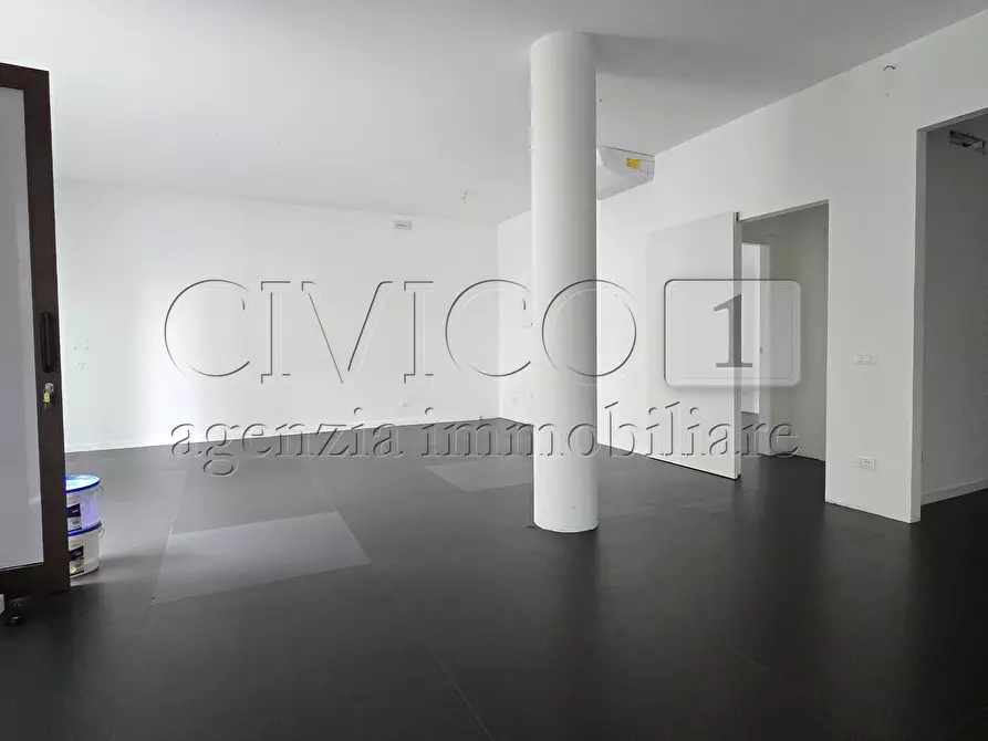 Immagine 5 di Ufficio in vendita  in Via Legione Antonini 112 a Vicenza
