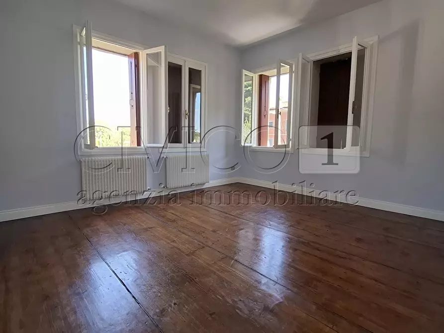 Immagine 35 di Villa in vendita  in Viale Scalabrini a Bassano Del Grappa