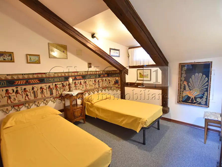 Immagine 11 di Appartamento in vendita  in Sotoportego Widmann a Venezia